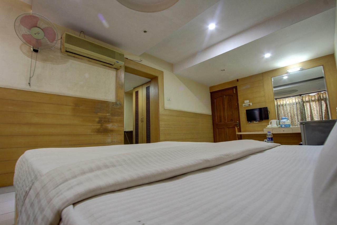 Hotel Rajsangam International Badami Εξωτερικό φωτογραφία