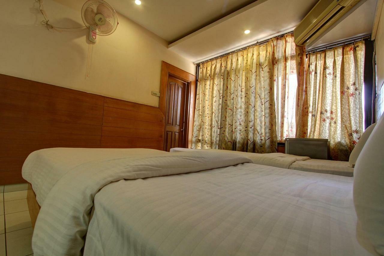 Hotel Rajsangam International Badami Εξωτερικό φωτογραφία