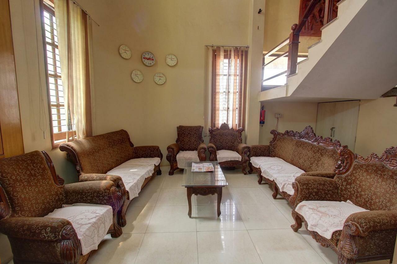 Hotel Rajsangam International Badami Εξωτερικό φωτογραφία