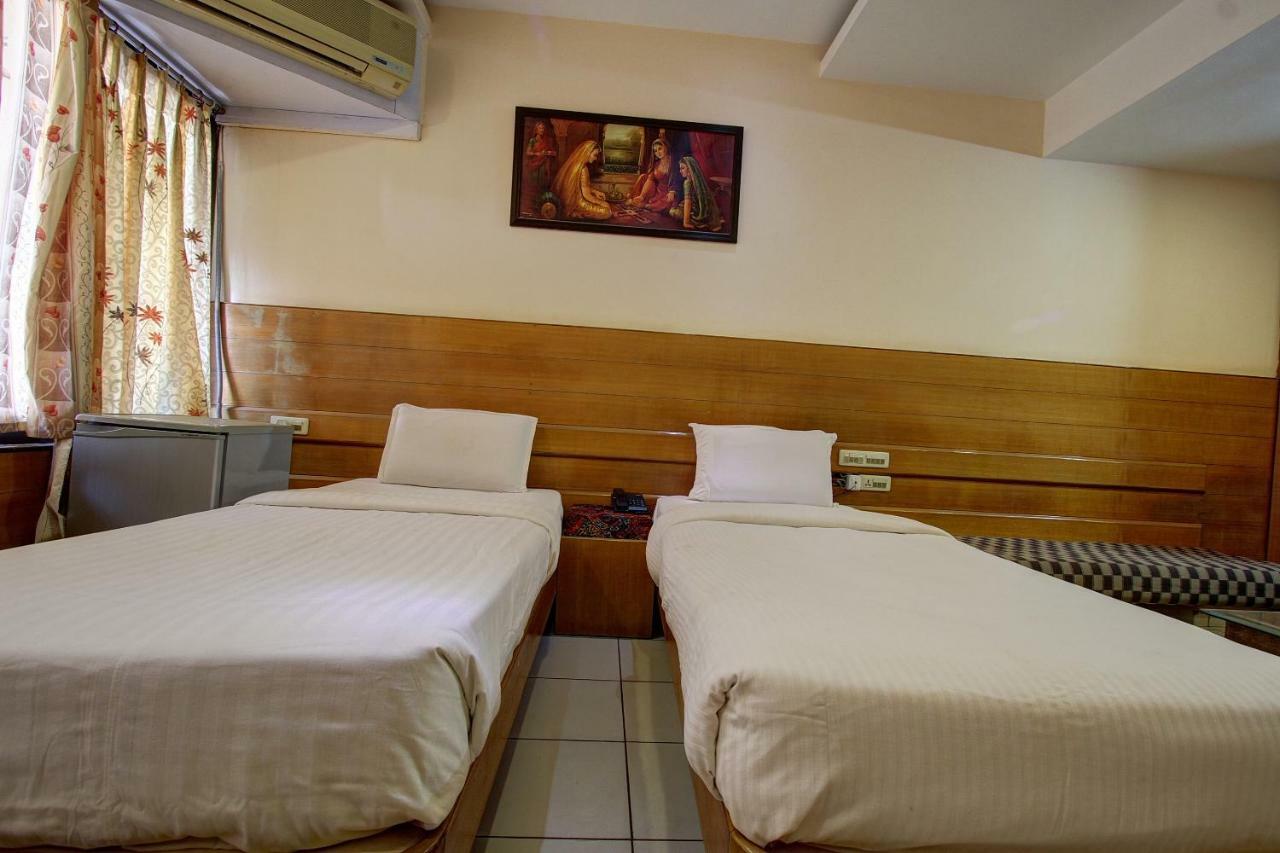 Hotel Rajsangam International Badami Εξωτερικό φωτογραφία